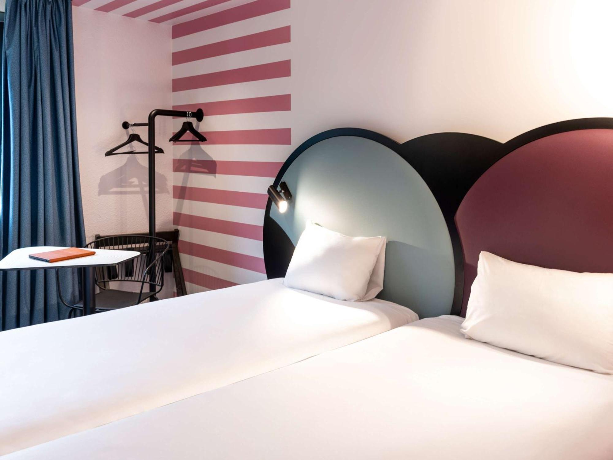 Ibis Styles Paris Saint Denis Pleyel Hotel Exterior foto